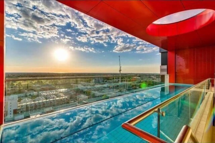 Pool 20 of 33
