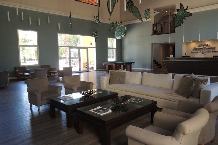 Entrance & Lobby