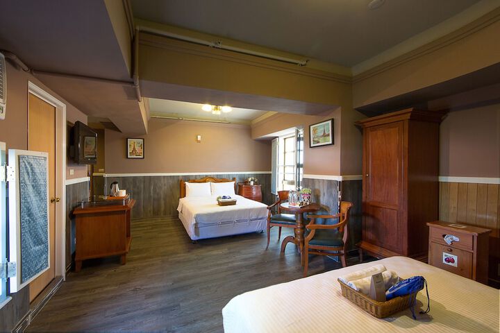 Room 27 of 115