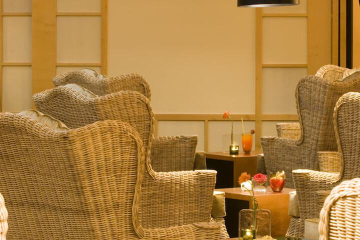 Lounge 122 of 134