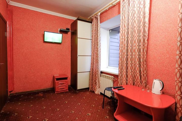 Room 7 of 27