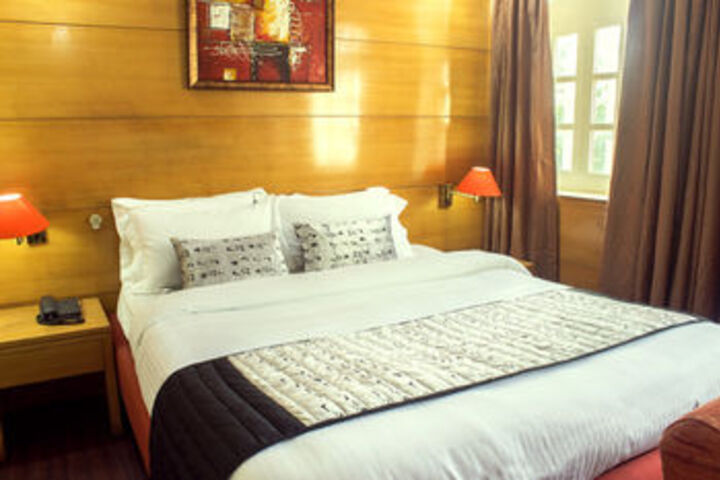 Room 9 of 23