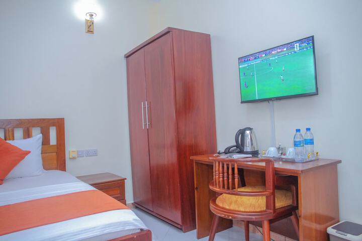Room 26 of 98