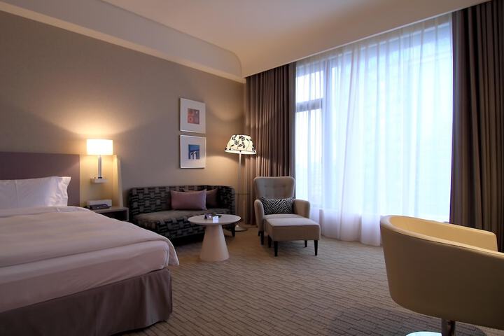 Room 13 of 54