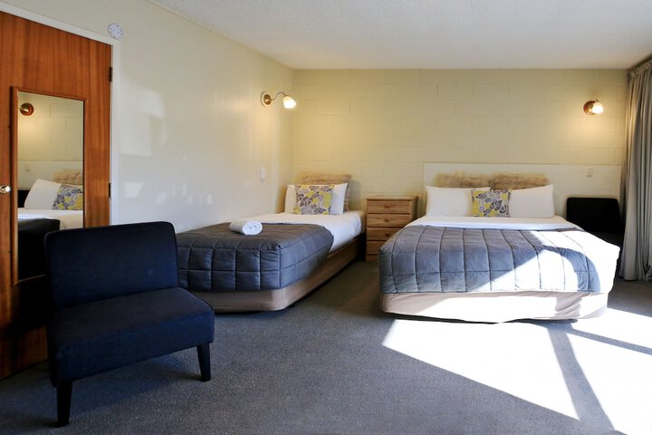 Room 50 of 75