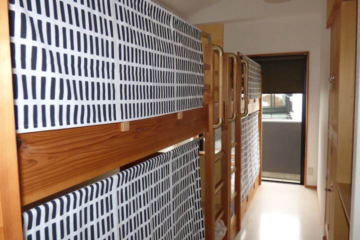 Room 13 of 67