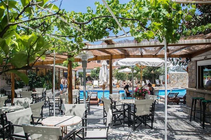 Hotel with Pool