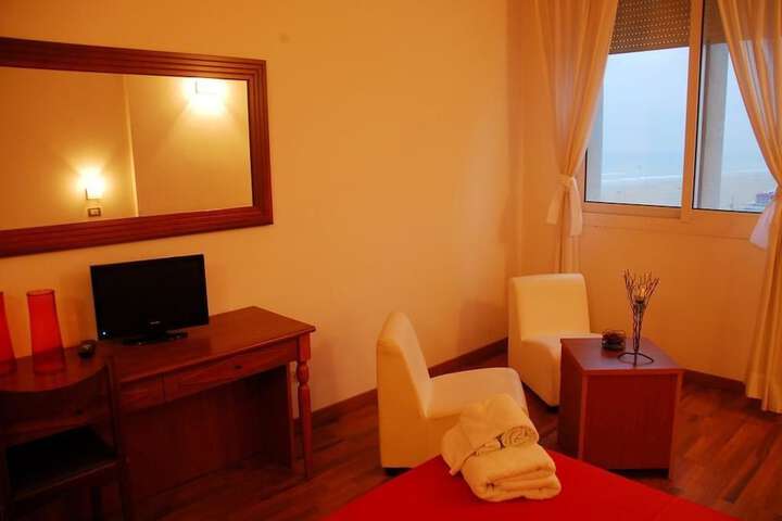 Room 6 of 22