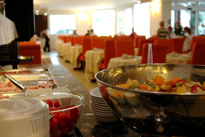 Breakfast/Coffee Service 54 of 62