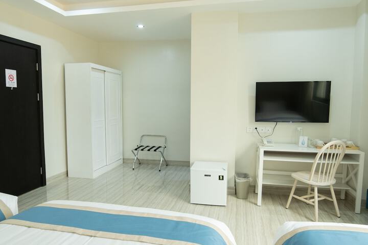 Room 50 of 62