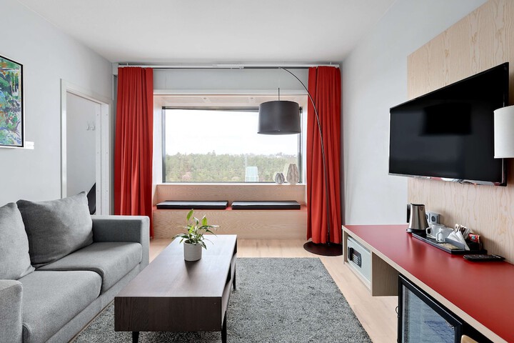 Room 18 of 45