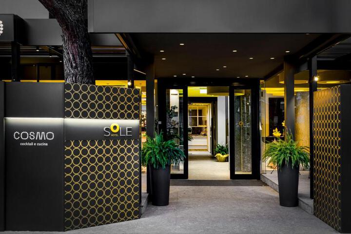 Hotel Entry