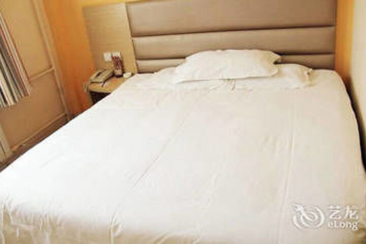 Room 4 of 67