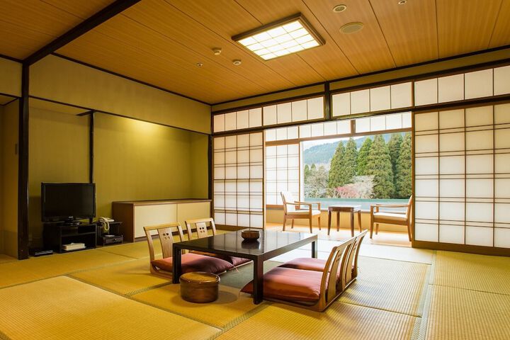 Room 14 of 53