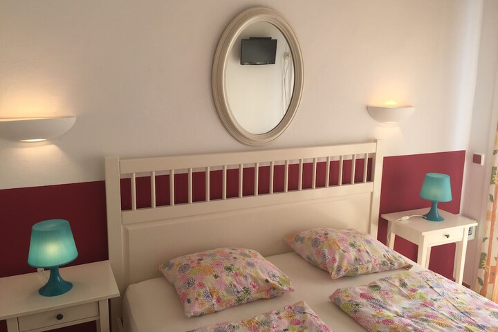 Room 8 of 45