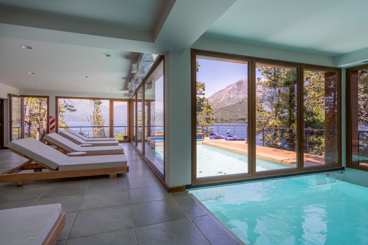 Pool 14 of 39