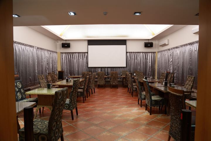 Room 30 of 47