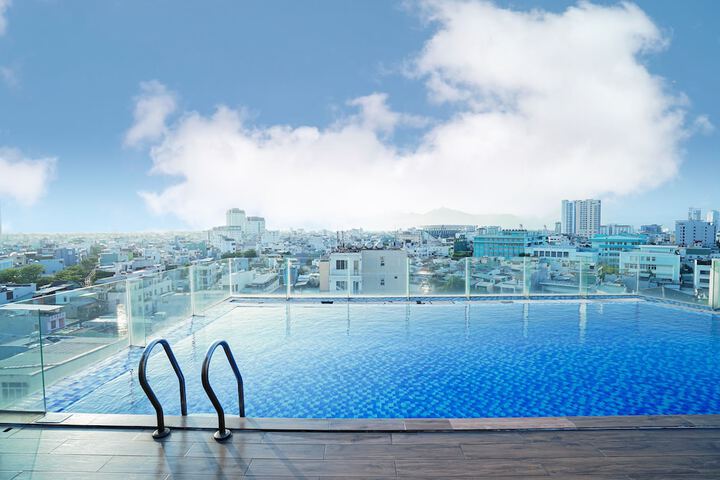 Pool 54 of 67