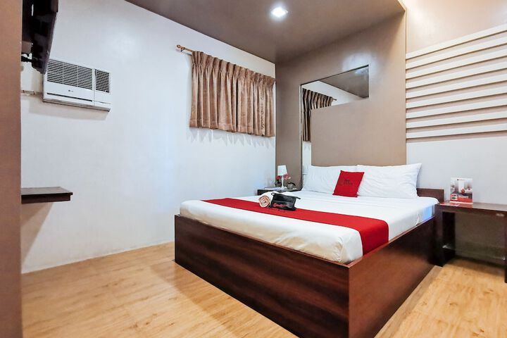 Photo of RedDoorz Plus near Robinsons Place Gensan