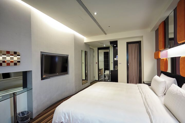 Room 34 of 55