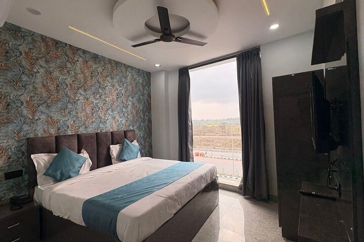 Room 21 of 42