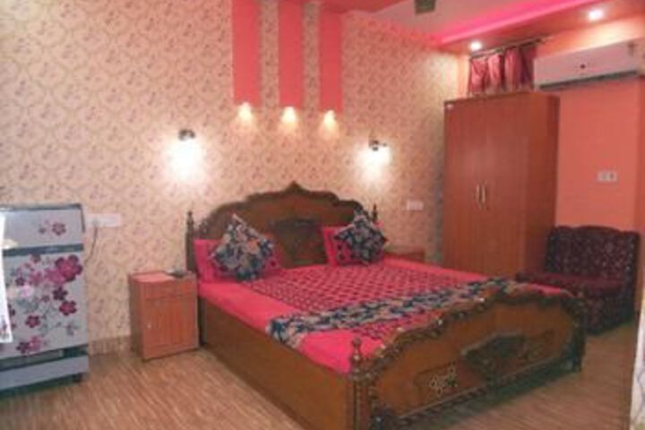 Room 34 of 46