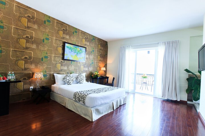 Room 18 of 38