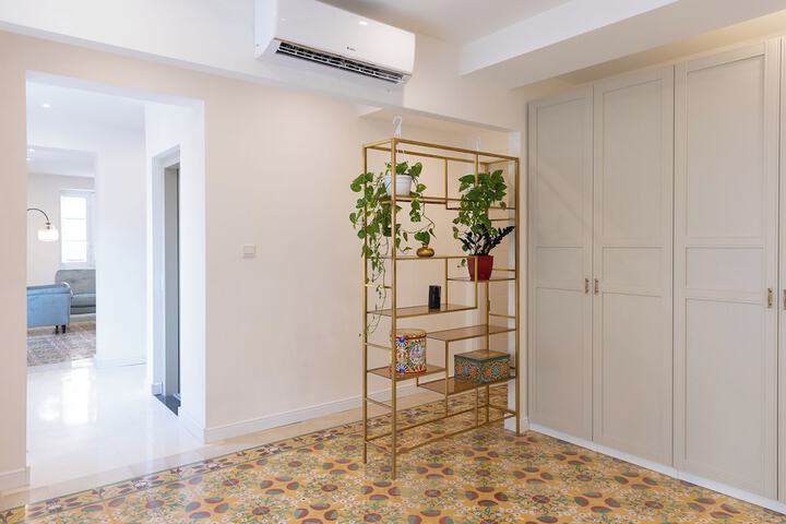 Room 45 of 68