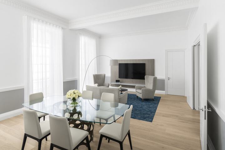 Room 45 of 250