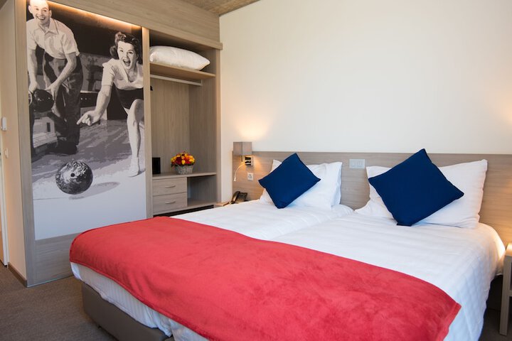 Room 7 of 37