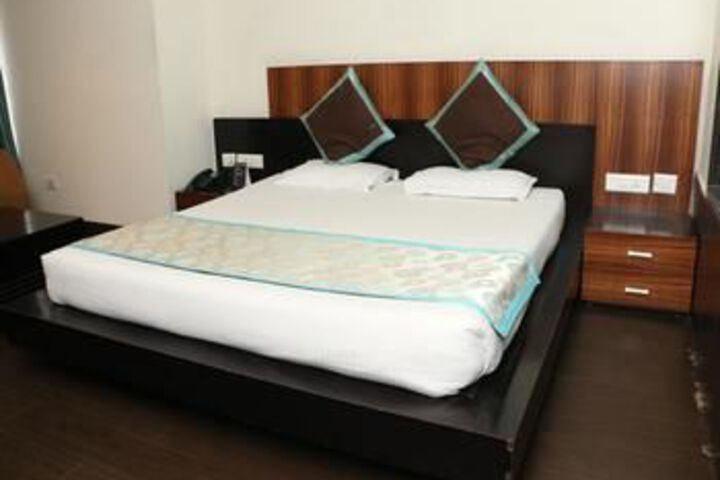 Room 19 of 27