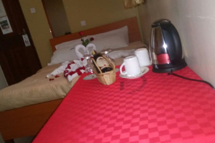 Room 3 of 48
