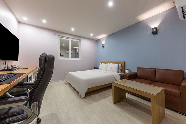 Room 20 of 63