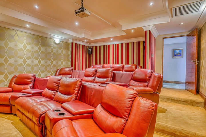 Room 42 of 67