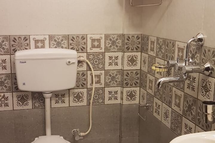Room 16 of 81