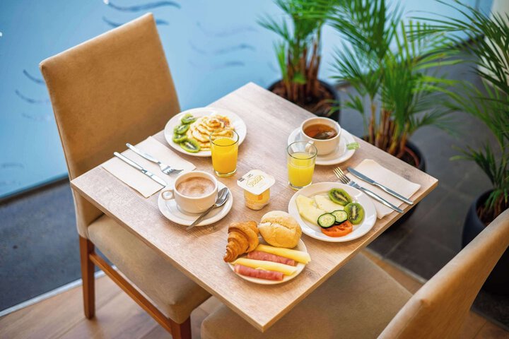 Breakfast/Coffee Service 141 of 169