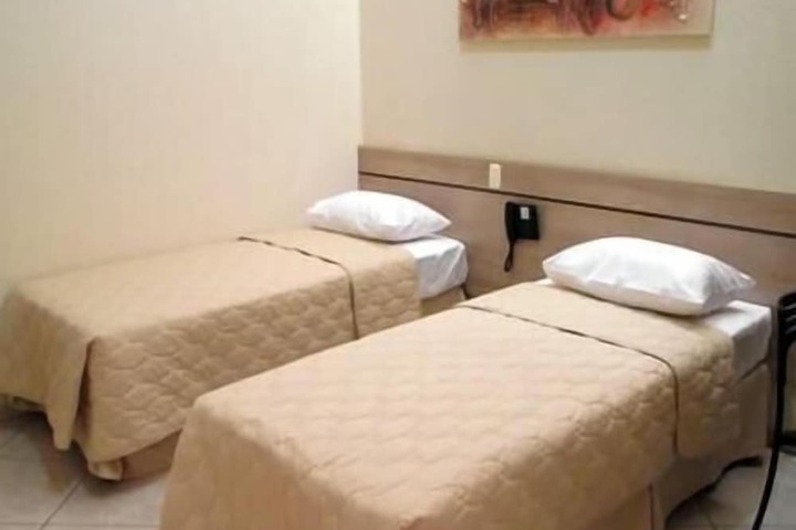 Room 5 of 37