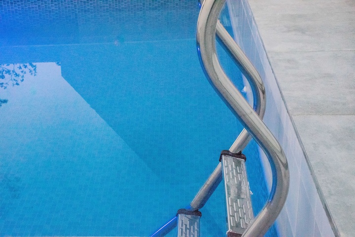 Pool 34 of 90