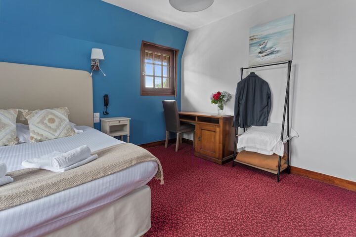 Room 51 of 133