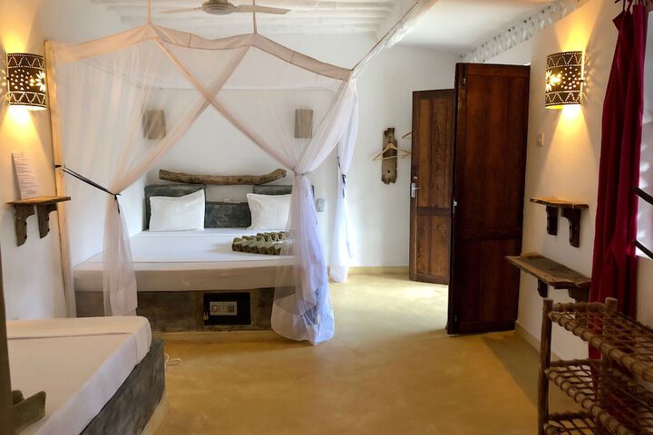 Room 19 of 29
