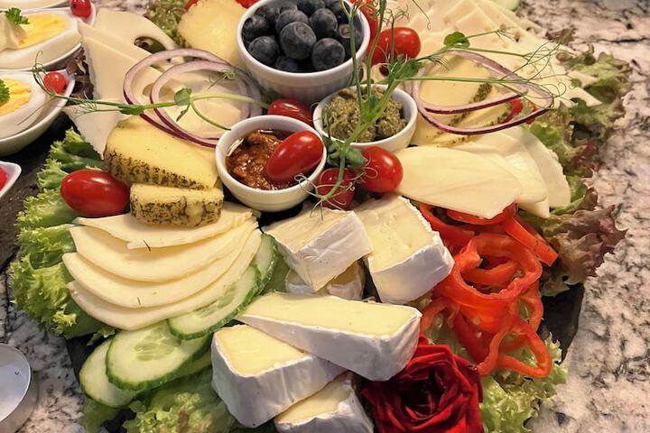 Dining 59 of 71