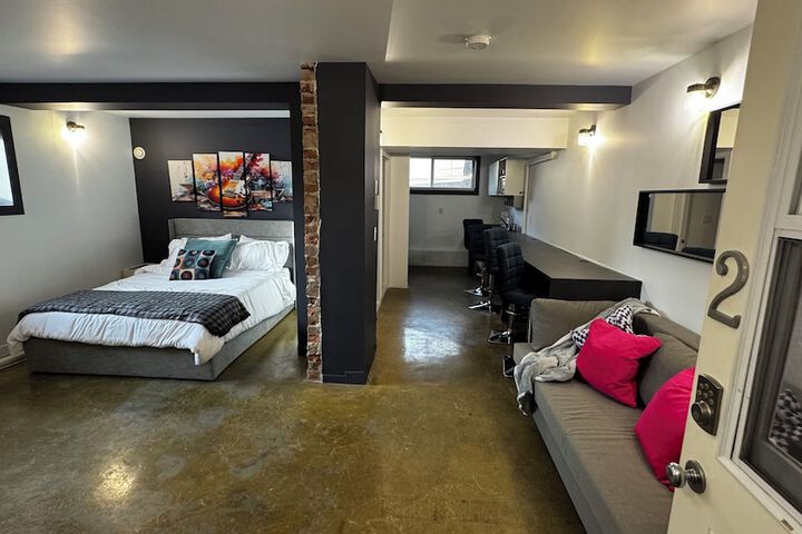 Room 5 of 19