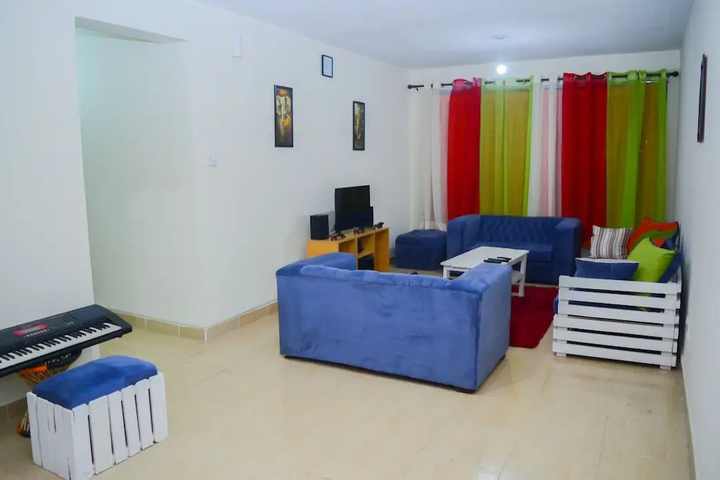 Room 5 of 12