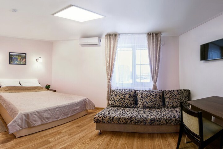 Room 4 of 37