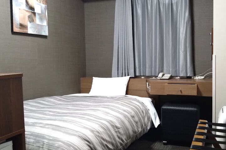 Room 6 of 39