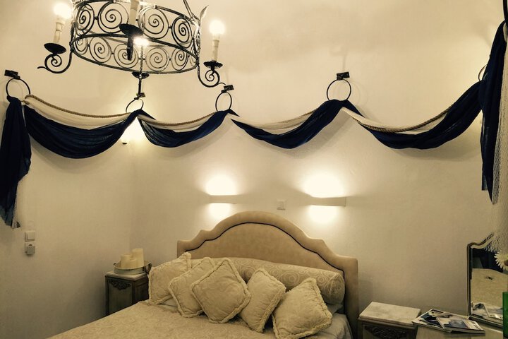 Room 30 of 142