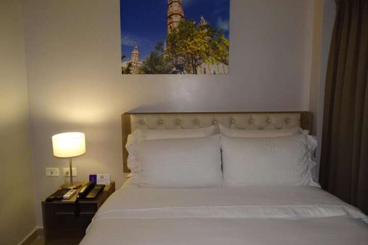 Room 17 of 30