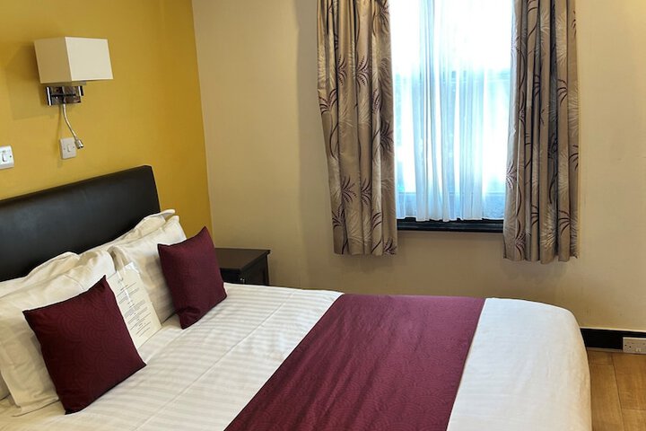 Room 49 of 97