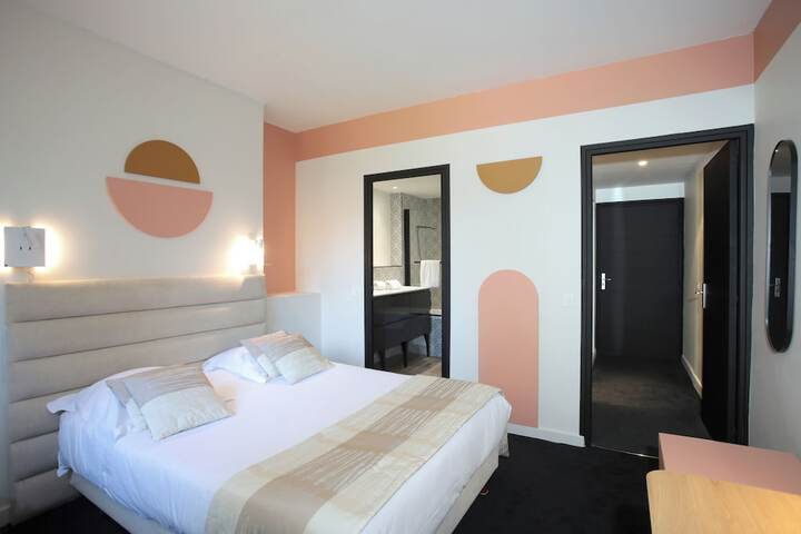 Room 8 of 35
