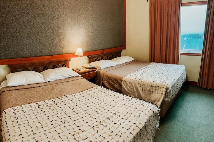 Room 10 of 90